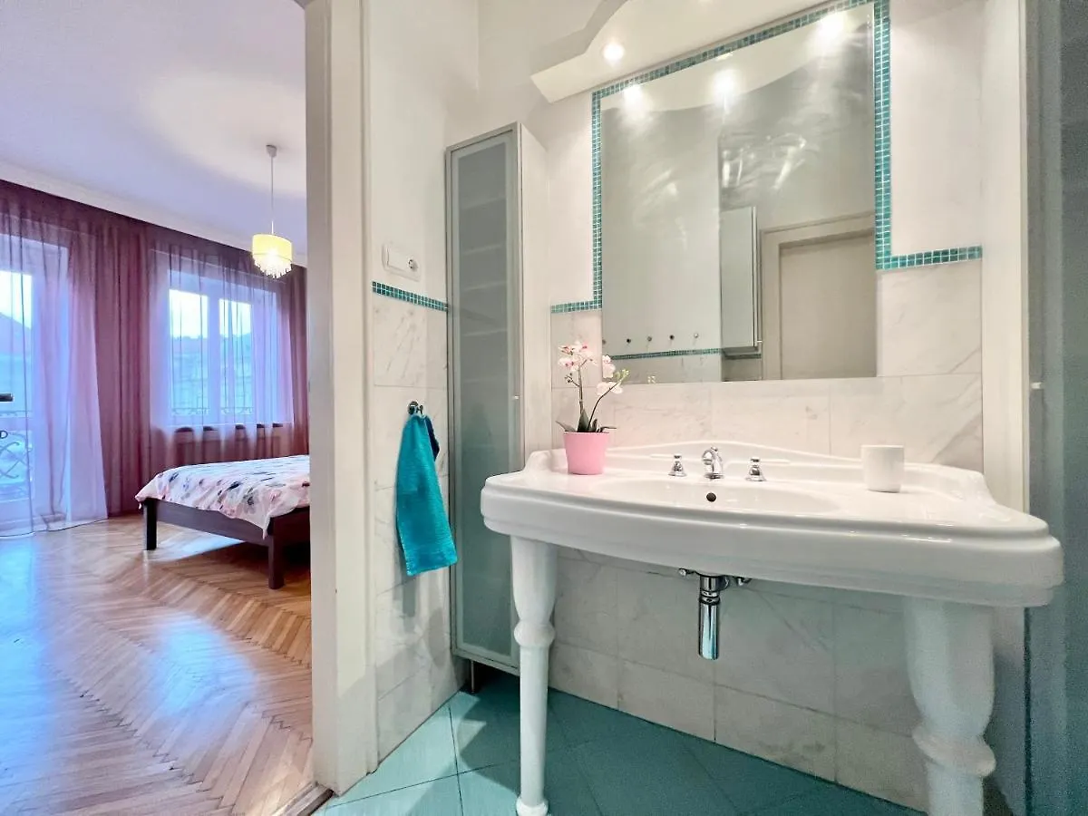 Exclusive Colourful Flat In The City Budapest Appartamento